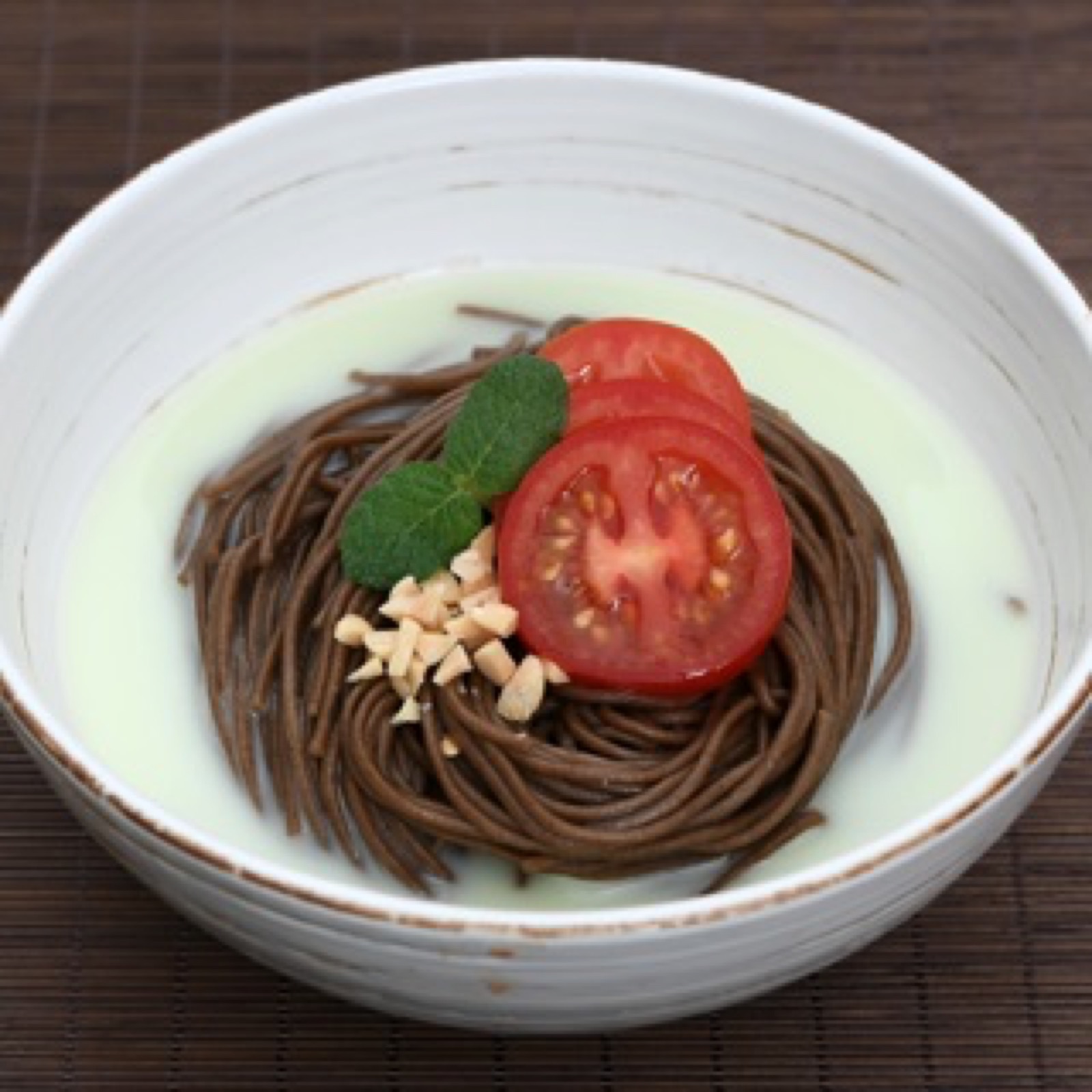 검은콩 메밀국수 완성 모습