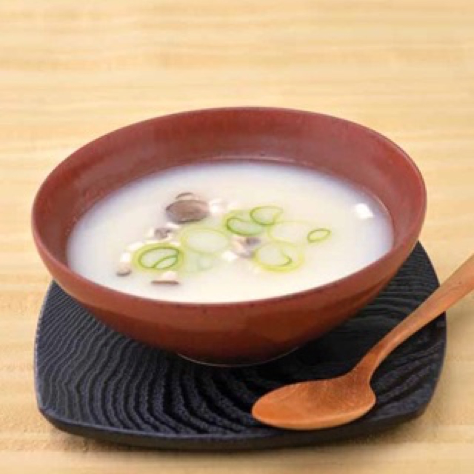 감자버섯 된장국 완성 모습