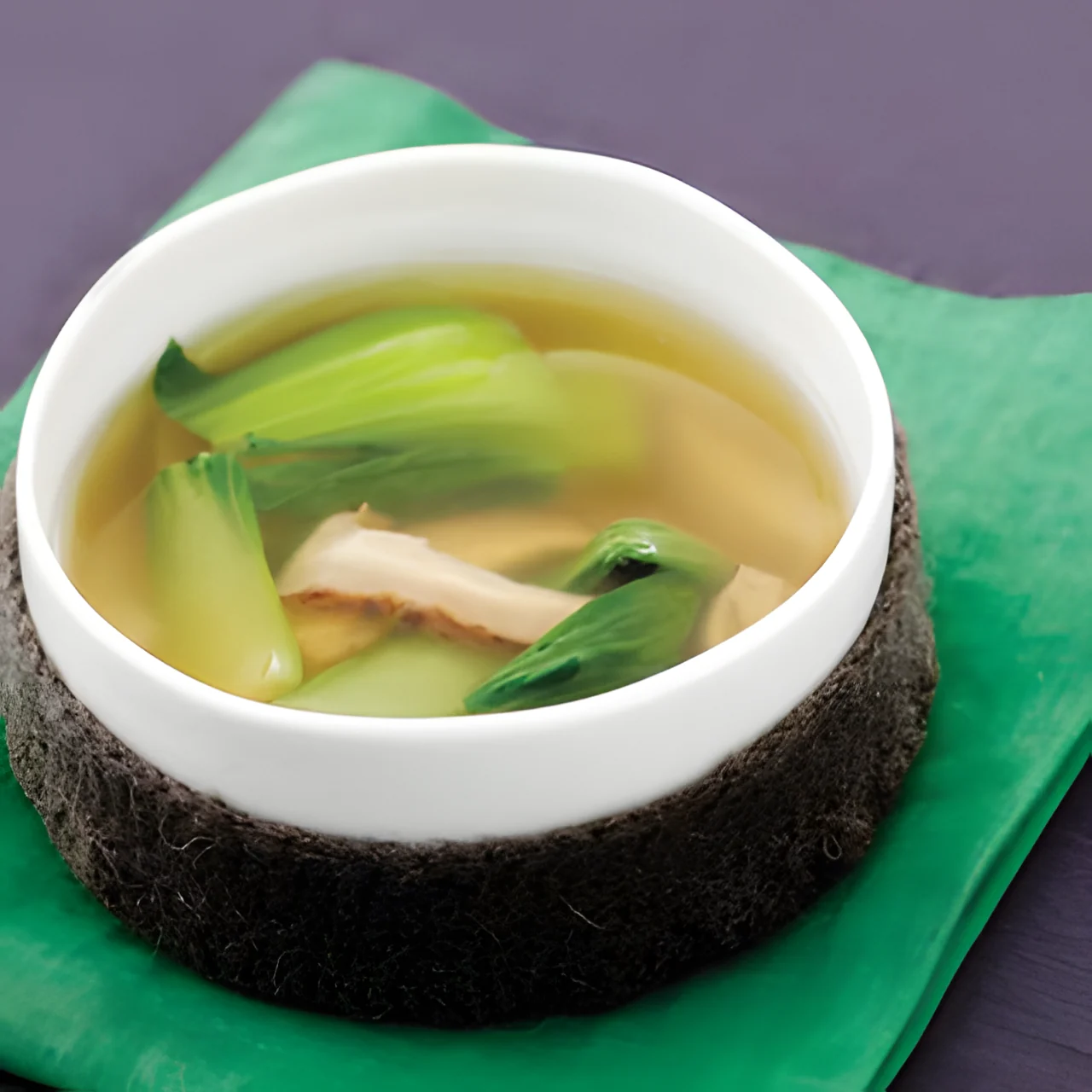 표고버섯 청경채국 완성 모습